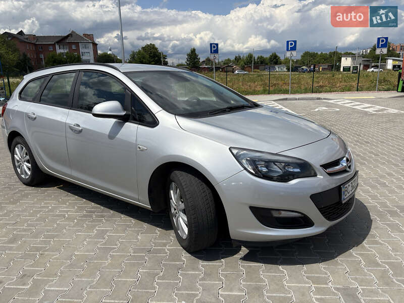Універсал Opel Astra 2015 в Стрию