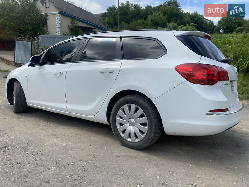 Универсал Opel Astra 2013 в Каменец-Подольском