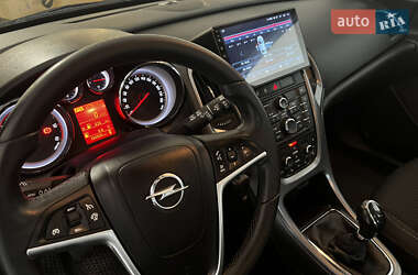 Универсал Opel Astra 2015 в Ивано-Франковске