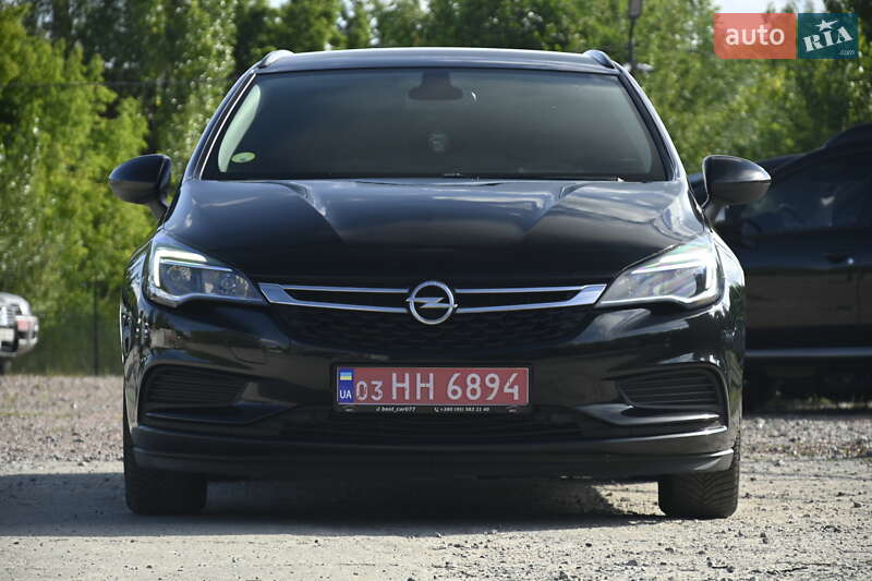 Универсал Opel Astra 2017 в Бердичеве