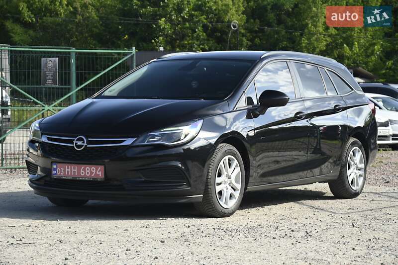 Универсал Opel Astra 2017 в Бердичеве