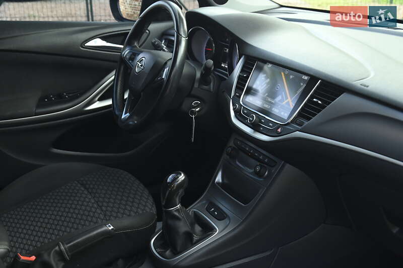 Универсал Opel Astra 2017 в Бердичеве