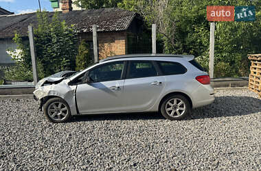 Универсал Opel Astra 2012 в 