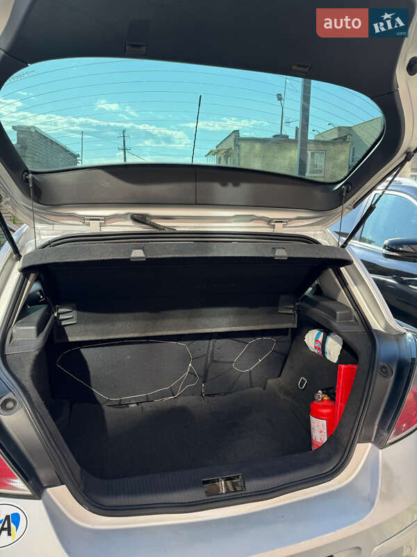 Хэтчбек Opel Astra 2008 в Львове