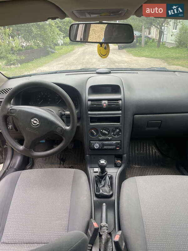 Седан Opel Astra 2007 в Чернігові