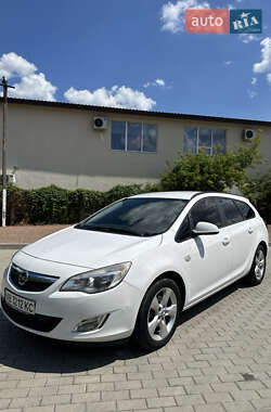 Универсал Opel Astra 2011 в 