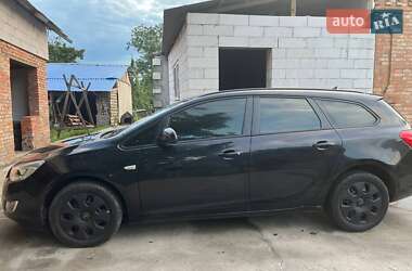 Универсал Opel Astra 2011 в 