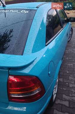 Хэтчбек Opel Astra 1999 в 