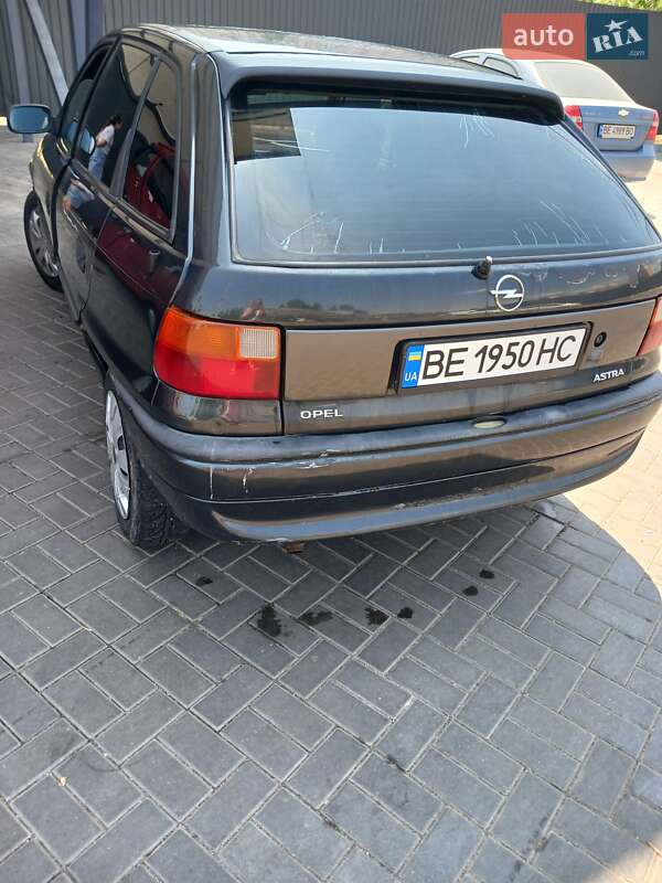 Хэтчбек Opel Astra 1997 в Николаеве