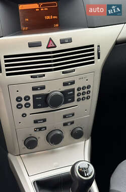 Универсал Opel Astra 2008 в 