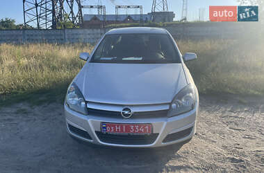 Хетчбек Opel Astra 2004 в 