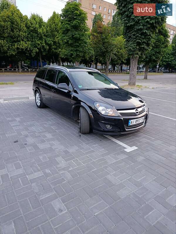 Opel Astra 2010