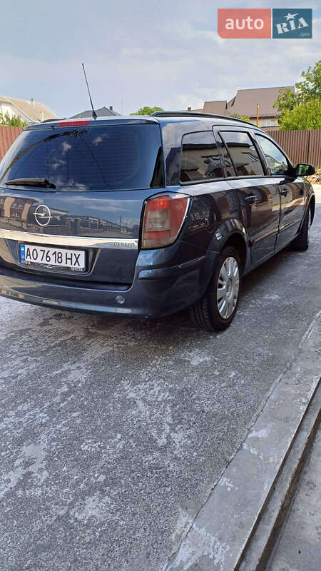 Универсал Opel Astra 2007 в Тячеве