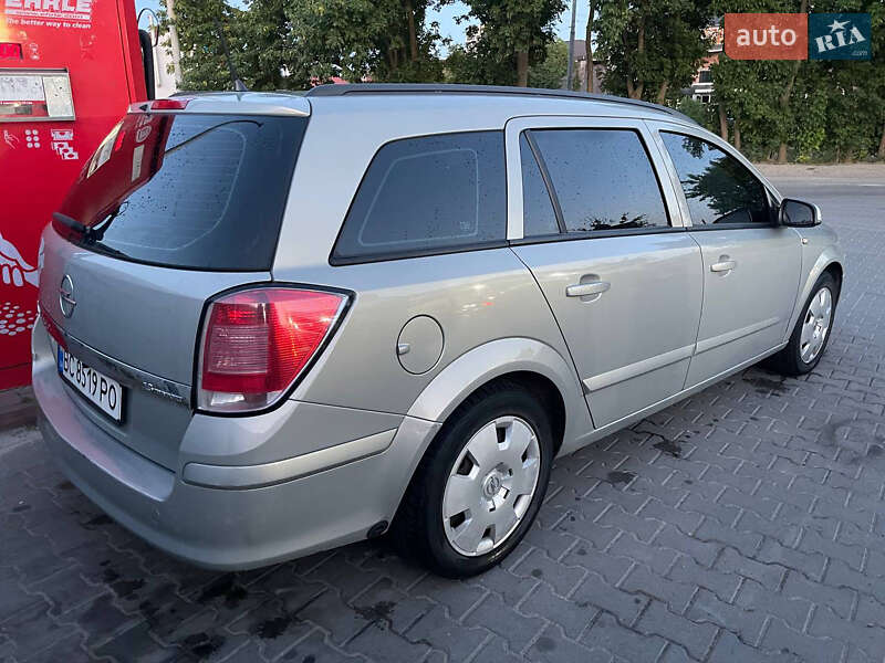 Универсал Opel Astra 2005 в Львове