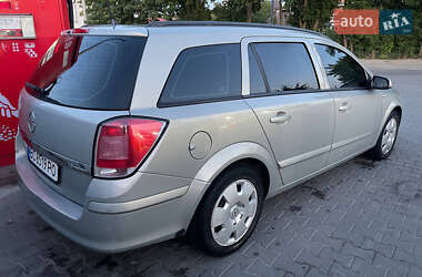Универсал Opel Astra 2005 в 