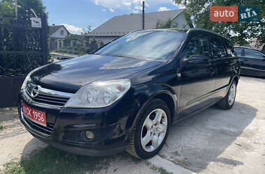 Универсал Opel Astra 2008 в Почаеве