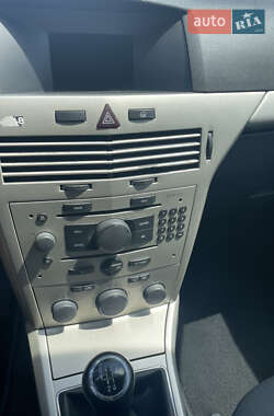 Универсал Opel Astra 2008 в 