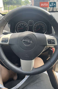 Универсал Opel Astra 2008 в 