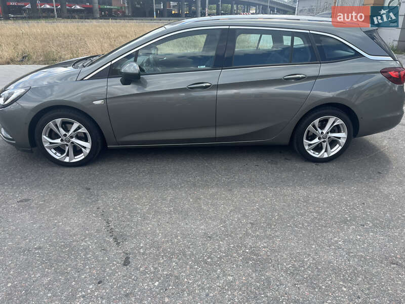 Универсал Opel Astra 2016 в Киеве