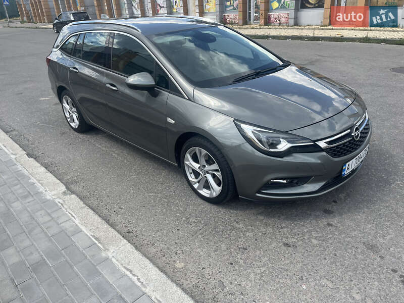 Универсал Opel Astra 2016 в Киеве