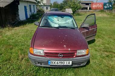 Седан Opel Astra 1993 в Глинном