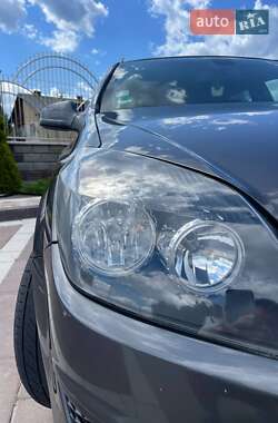 Универсал Opel Astra 2010 в 