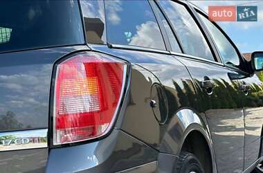 Универсал Opel Astra 2010 в 