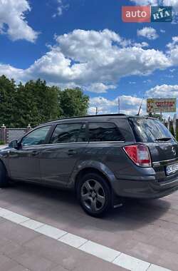 Универсал Opel Astra 2010 в 