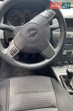 Универсал Opel Astra 2006 в 