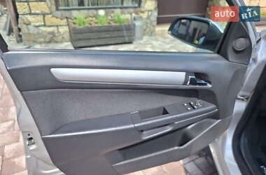 Универсал Opel Astra 2009 в 