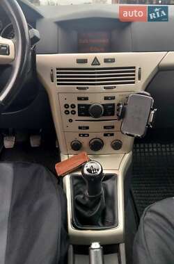Универсал Opel Astra 2008 в 