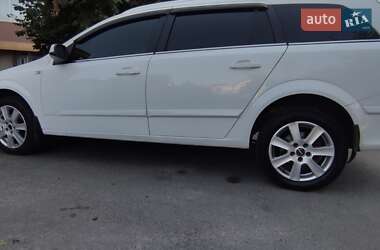 Универсал Opel Astra 2008 в 