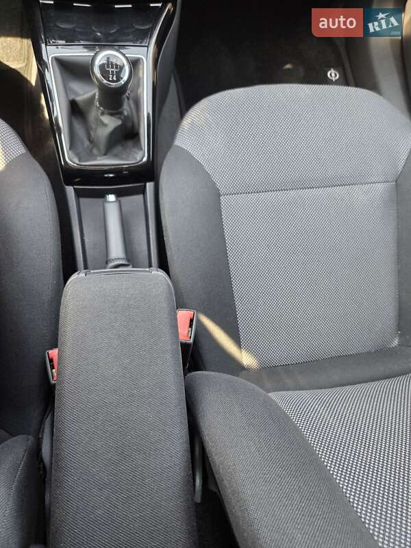 Универсал Opel Astra 2010 в Днепре