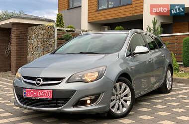 Универсал Opel Astra 2014 в Стрые
