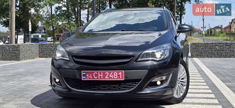Универсал Opel Astra 2015 в Стрые