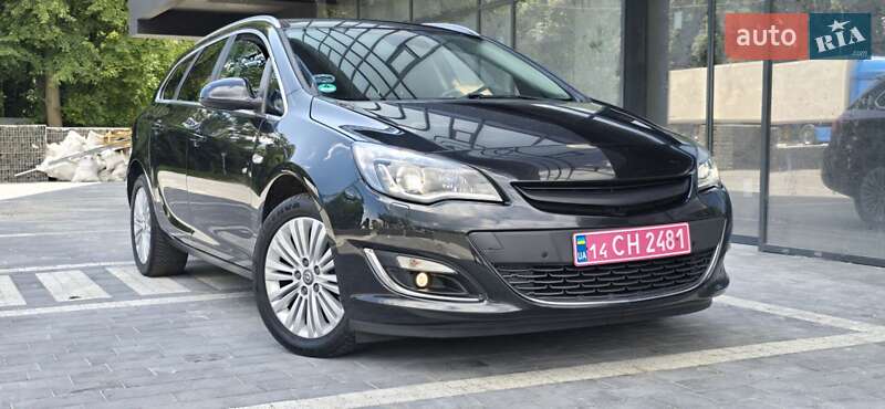 Универсал Opel Astra 2015 в Стрые