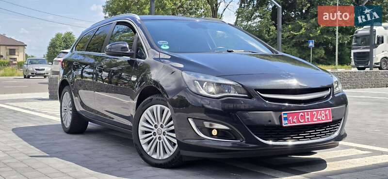 Универсал Opel Astra 2015 в Стрые