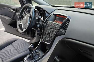 Универсал Opel Astra 2015 в 