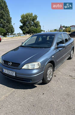 Седан Opel Astra 2001 в Черкасах