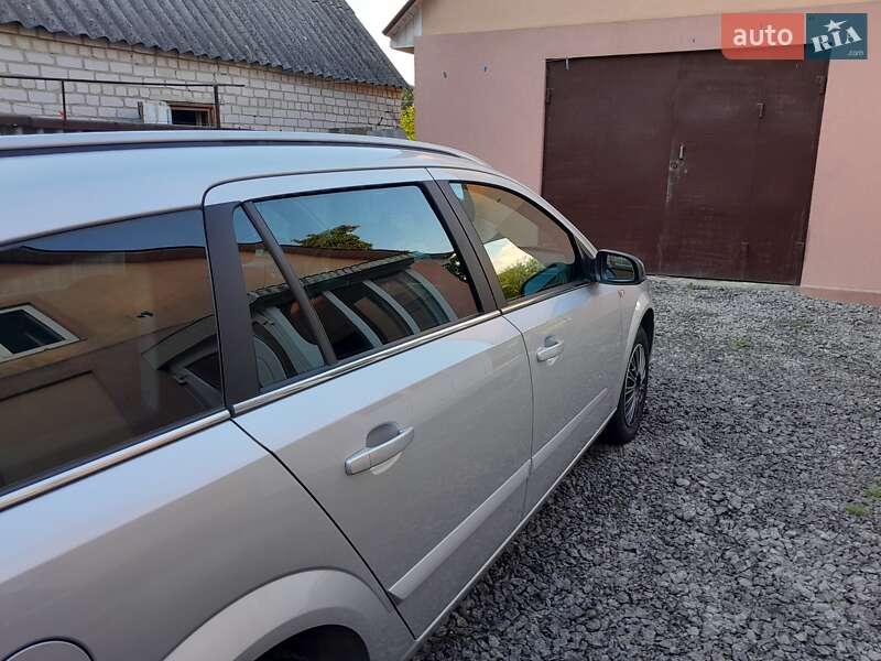 Универсал Opel Astra 2004 в Бердичеве