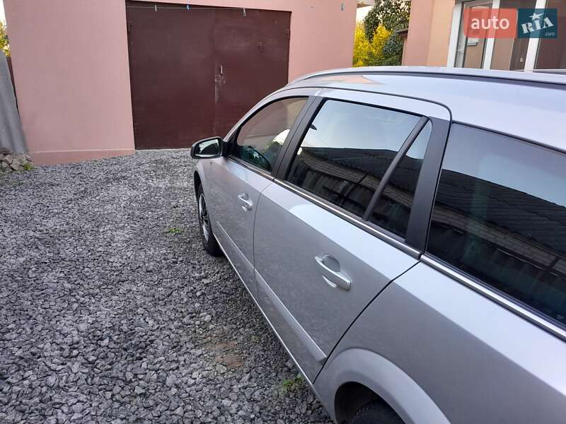 Универсал Opel Astra 2004 в Бердичеве
