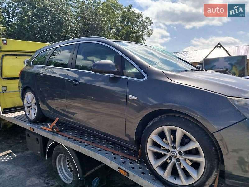 Универсал Opel Astra 2011 в Радехове