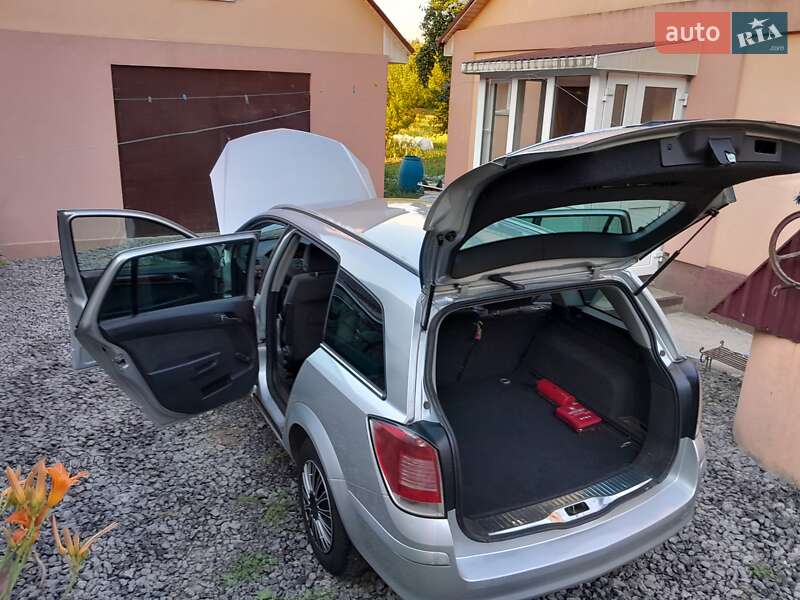 Универсал Opel Astra 2004 в Бердичеве