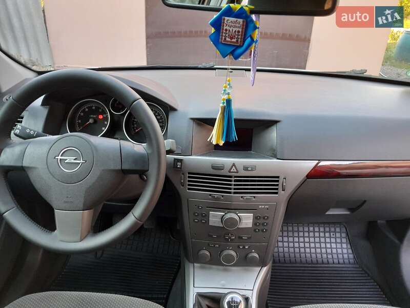 Универсал Opel Astra 2004 в Бердичеве