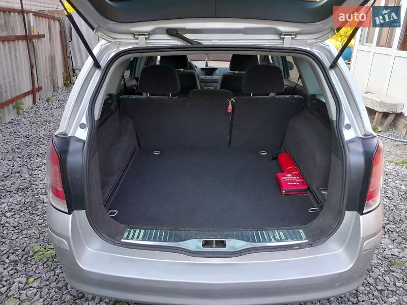 Универсал Opel Astra 2004 в Бердичеве