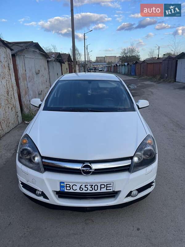 Хэтчбек Opel Astra 2006 в Львове