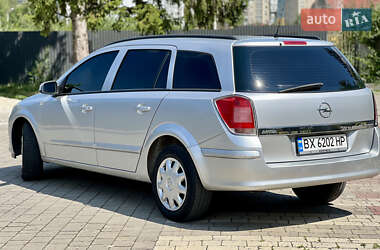 Универсал Opel Astra 2005 в 