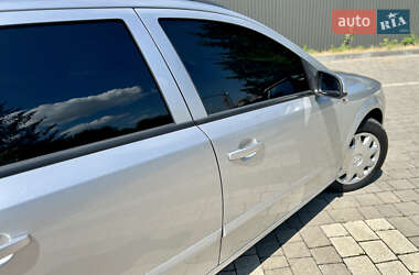 Универсал Opel Astra 2005 в 