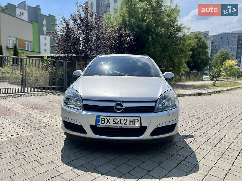 Універсал Opel Astra 2005 в Івано-Франківську