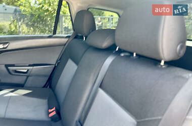 Универсал Opel Astra 2005 в 